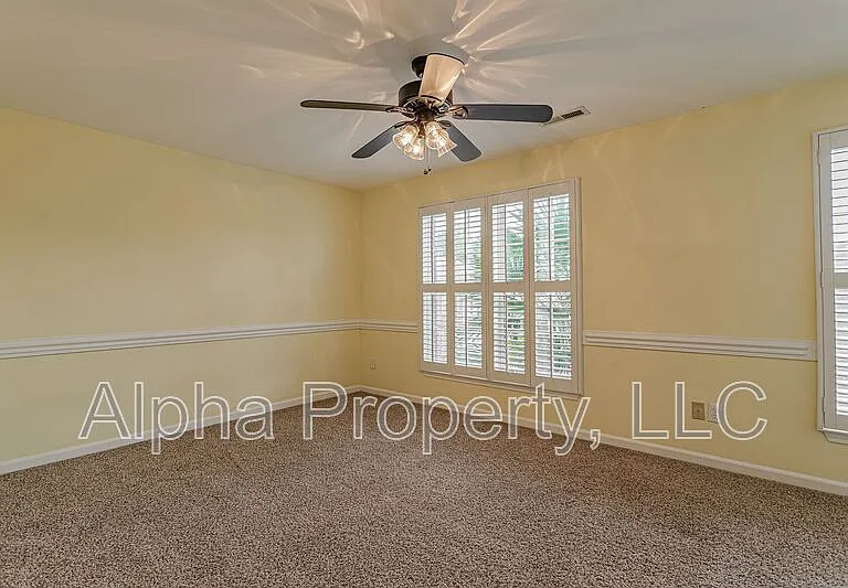 142 Spring Crossing Cir — Photo 19