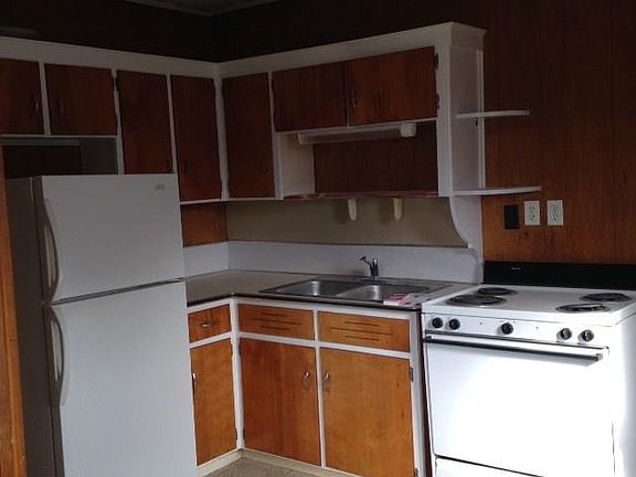 5th image of 15962 Pierce St #A