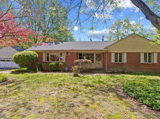 52 Waughaw Rd, Montville Twp., NJ 07082