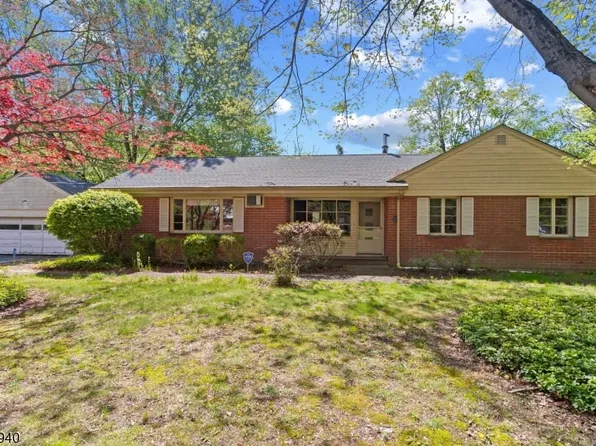 52 Waughaw Rd, Montville Twp., NJ 07082