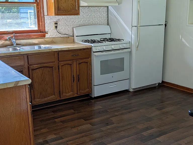 313 N Kent Rd — Photo 3