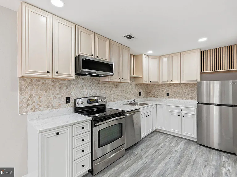 18323A Allspice Dr — Photo 11