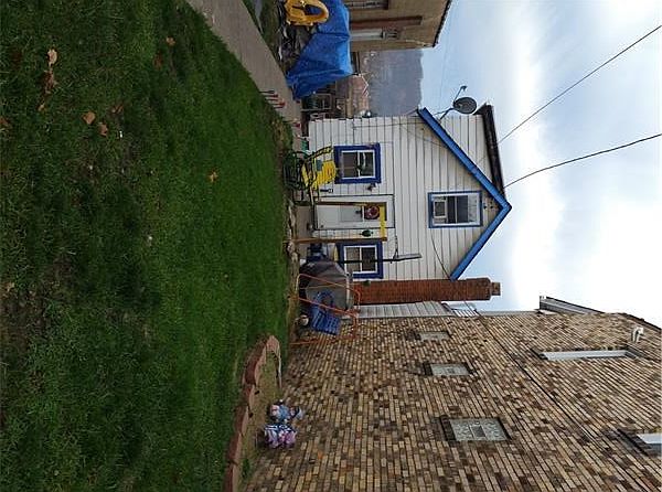 2nd image of 1511 Duss Ave