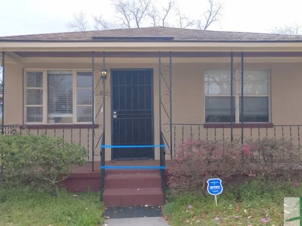 922 Bowden Street, Savannah, GA 31415