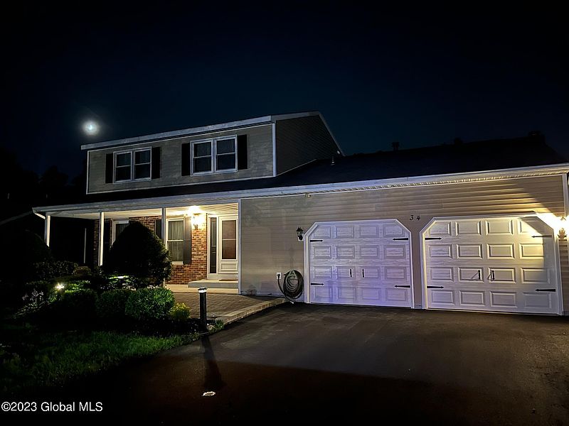 2nd image of 34 Willoughby Drive