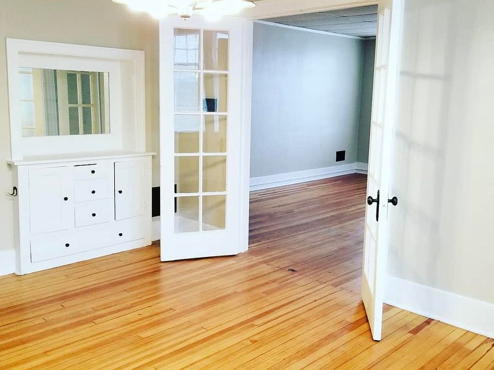 2nd image of 625 Thayer St APT 1