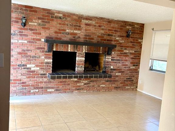 4th image of 4040 Beacon Square Dr