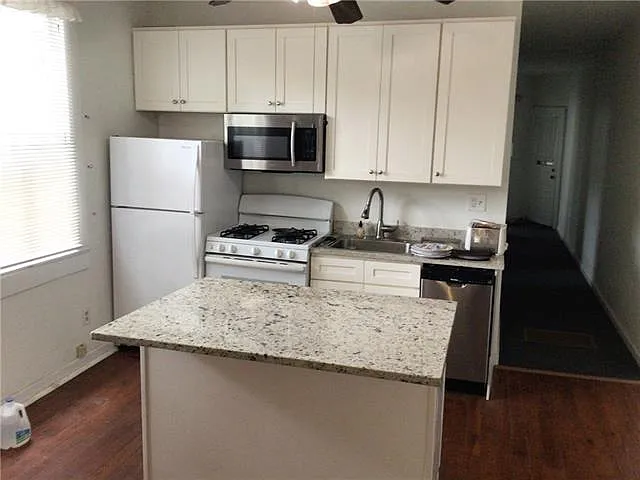 1031 Leontine St #A — Photo 4