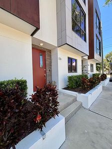 176 8th St N, Saint Petersburg, FL, 33701