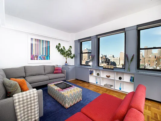 Sold by Sotheby's International Realty | media 10