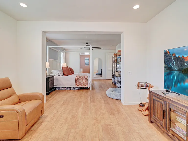 271 Rose St — Photo 21