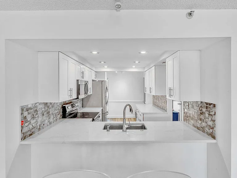 17 Royal Palm Way #3010 — Photo 13