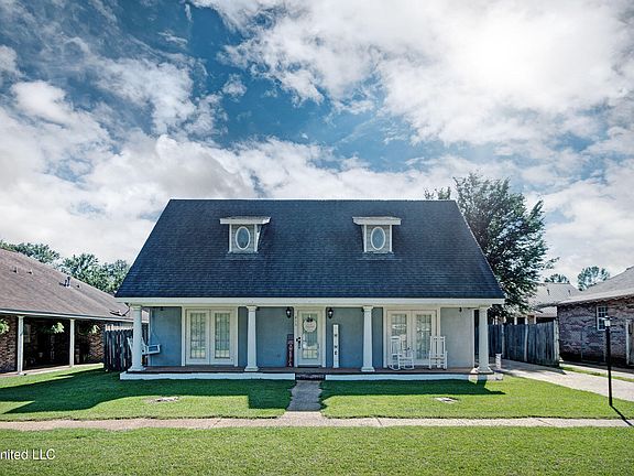 2nd image of 413 S Church St