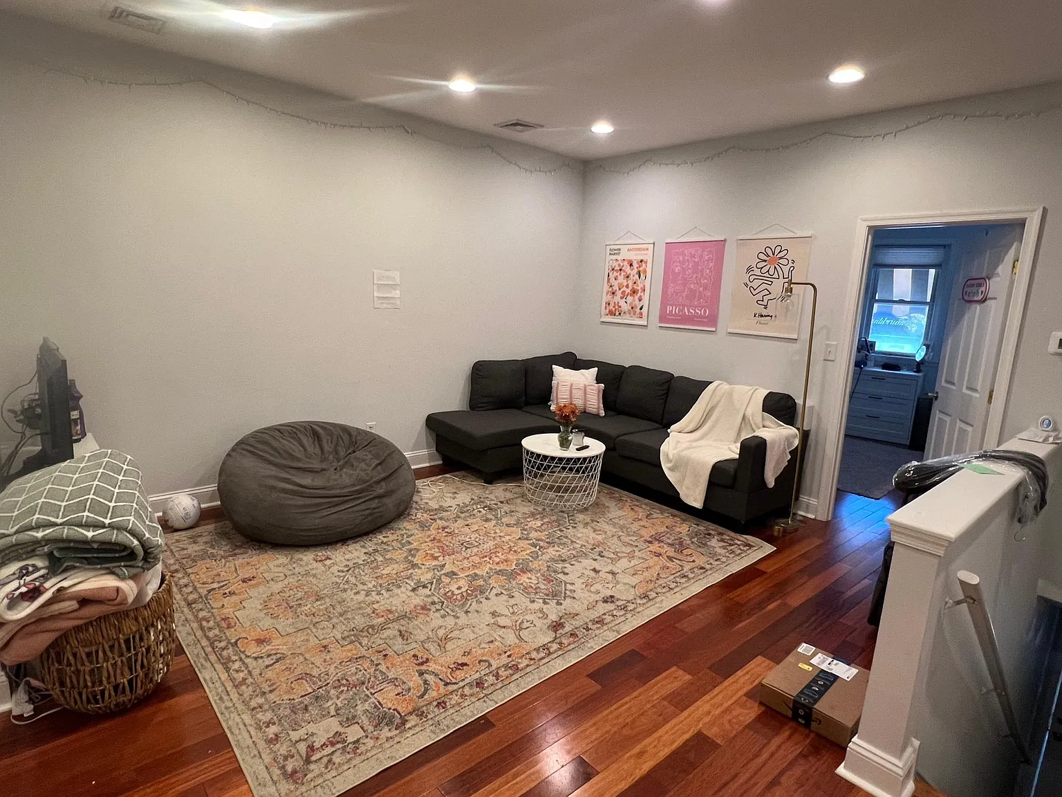 1045 W Lancaster Ave — Photo 1