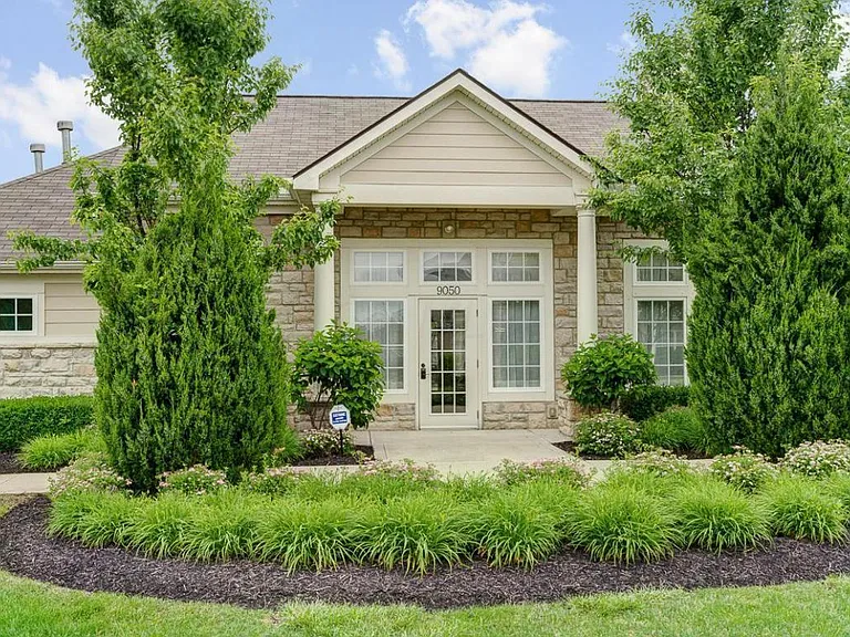 1424 Lakes Circle Dr — Photo 22