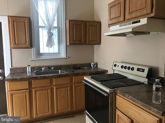 2nd image of 2842 N Taney St