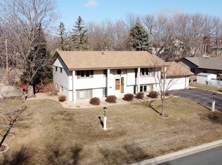 1000 Leisure Ln, Burnsville, MN 55337