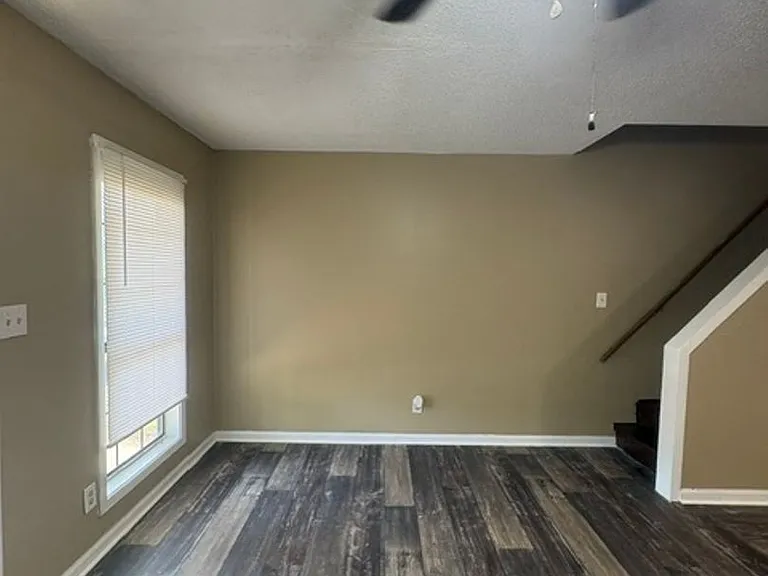 106 Money St — Photo 4