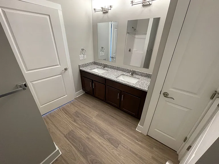 Preston Valley Apartments — Photo 19