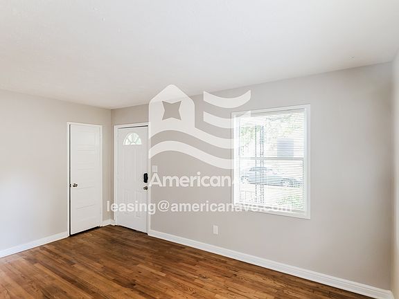 1520533_003_living_room_12798998.jpg