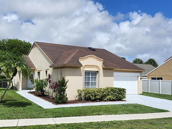 2nd image of 22561 Middletown Drive
