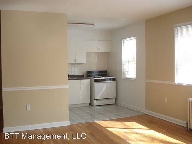 1st image of 4108 40th St APT 200