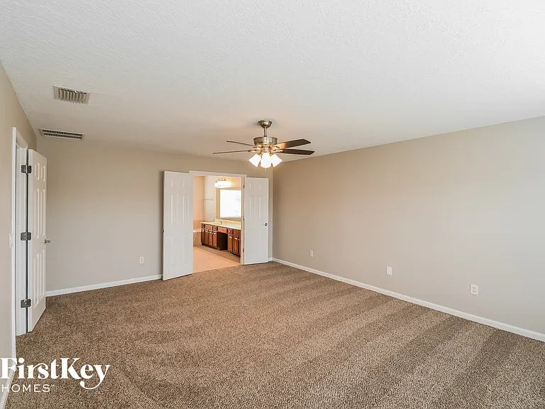 8327 Highgate Dr — Photo 8
