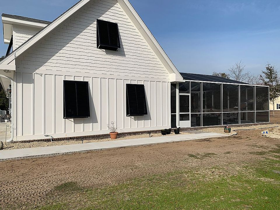 2nd image of 5243 Oak Dr
