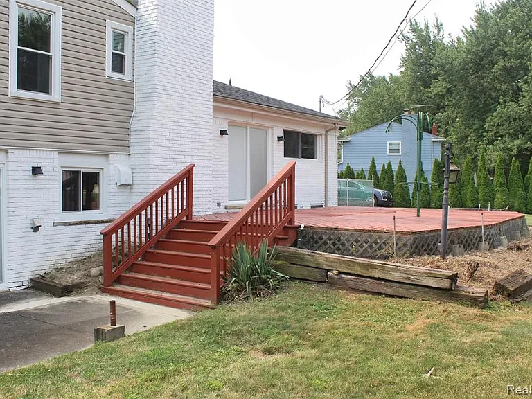 7246 Saint Auburn Dr — Photo 4