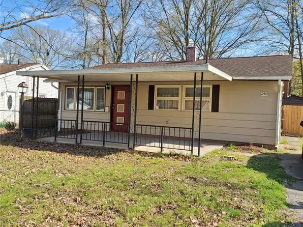 2443 Cranwood Dr SW, Warren, OH 44485