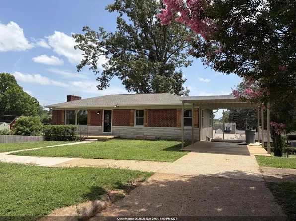 1514 Oak Grove Blvd, Sheffield, AL 35660
