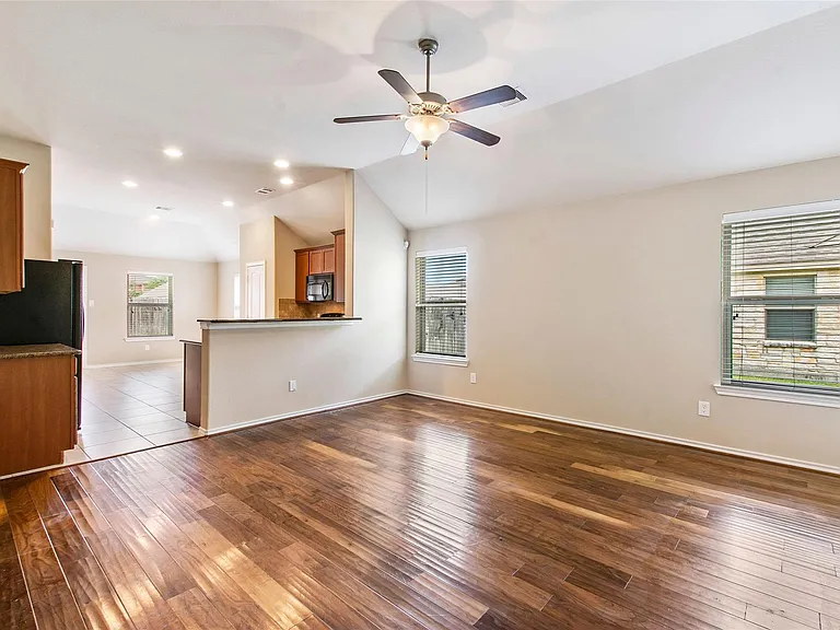 8746 Sunny Gallop Dr — Photo 8