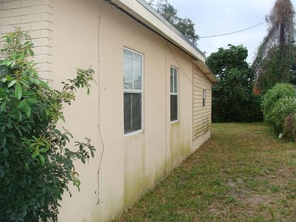 3rd image of 15320 NW 29th Ct