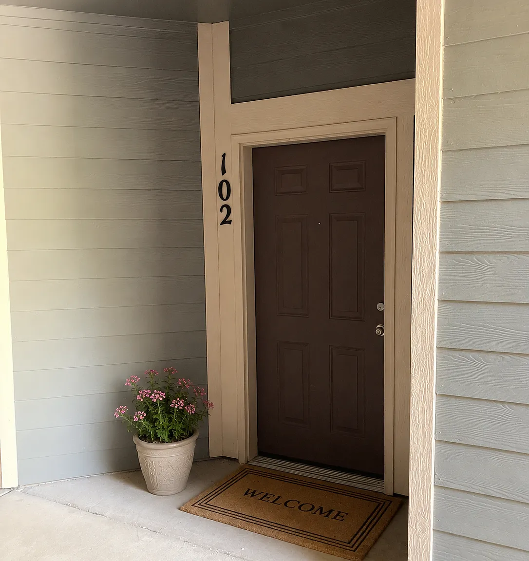 2 bed, 1043 sqft, $1,790 — Photo 2