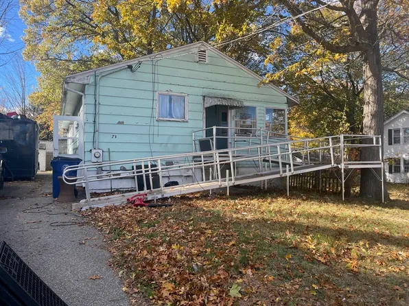 77B Stevens St, Andover, MA 01810