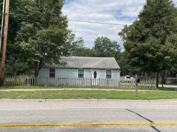 6037 S Hydraulic St, Wichita, KS 67216