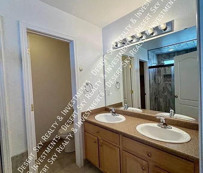 4826 Calle Bella Ave — Photo 10
