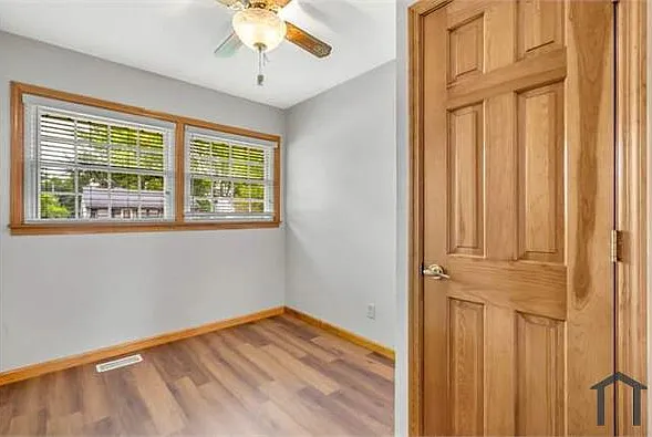 10527 Prestwick Dr — Photo 5
