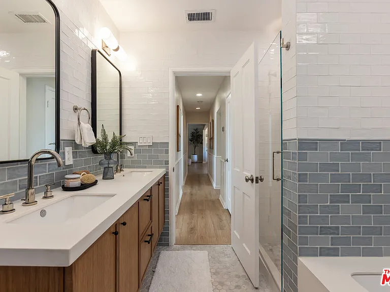 3544 Gardenia Ave — Photo 41