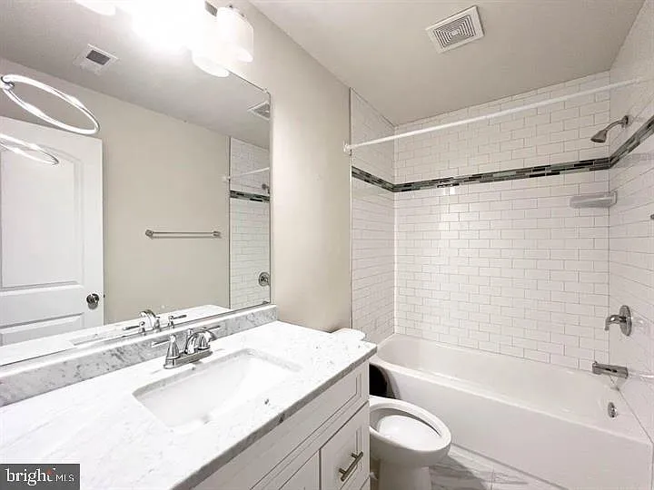 433 Deerwood Dr — Photo 6