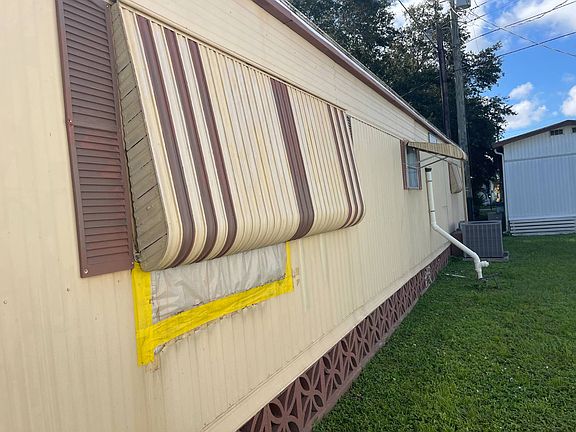 4th image of 925 301st Blvd E Lot 63