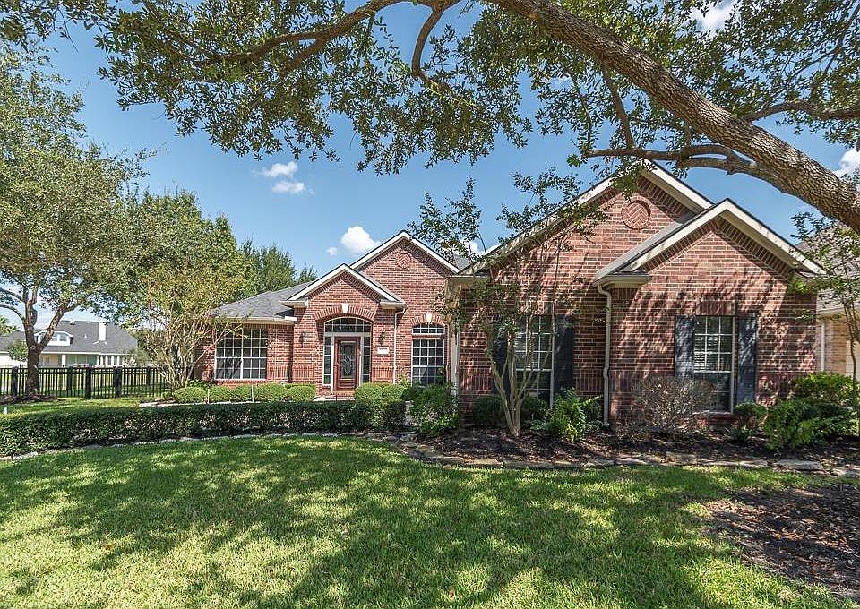 1st image of 22614 Crescent Cove Ct