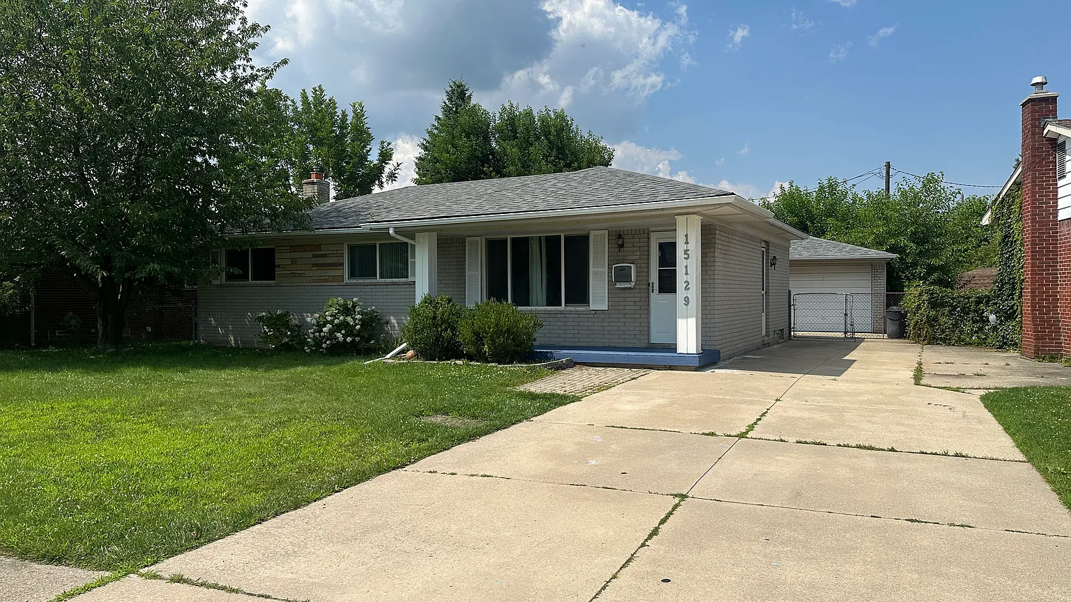15129 Elderwood Dr photo 1