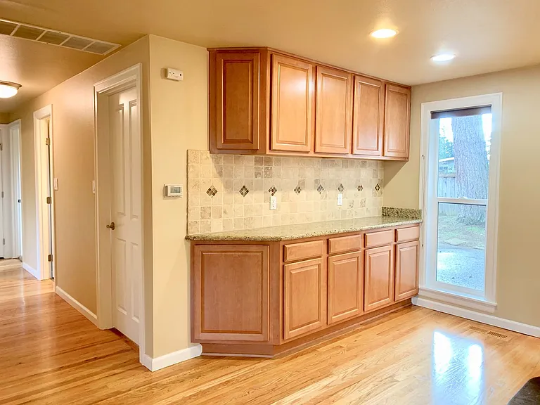 405 167th Ave SE — Photo 4