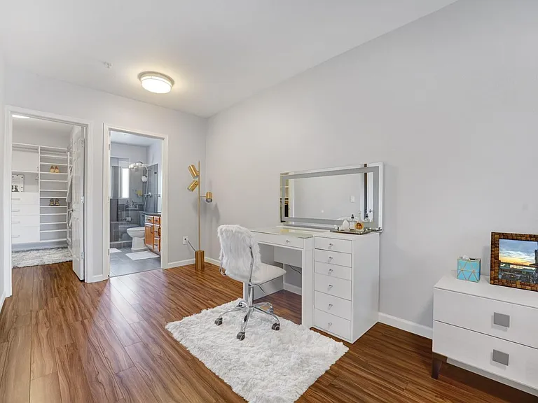 465 Queen Ave NE #403 — Photo 12
