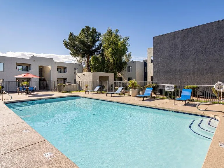 SunPointe Apartments — Photo 37