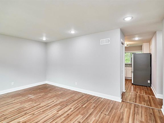 4th image of 1830 Lanecourt Dr