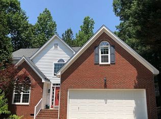 9117 Castleton Ln, Raleigh, NC 27615