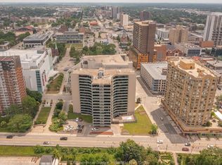 111 Riverside Dr E #311, Windsor, ON N9A 2S6