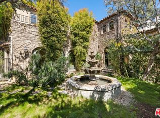 3300 N Knoll Dr, Los Angeles, CA 90068